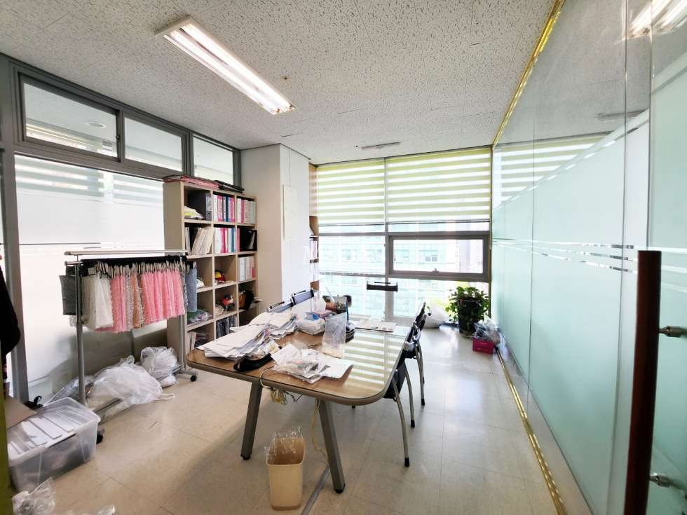 서울 성동구 성수동2가 성수동 카페거리 위치 인테리어, 발코니 확장 호실 월세 매물번호 10092 사진 2