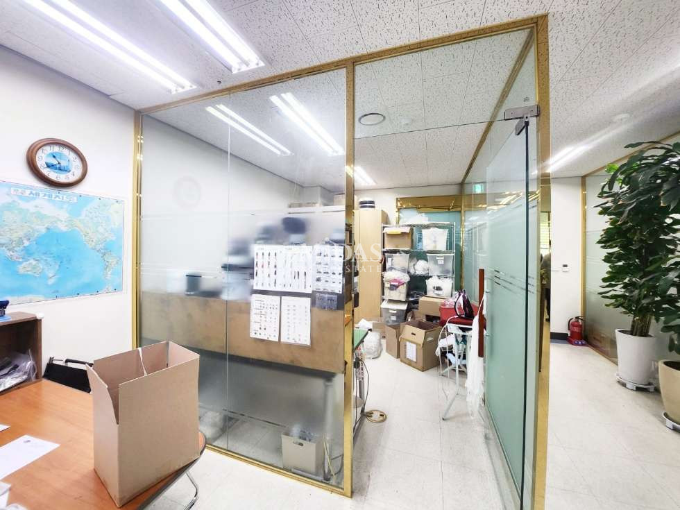 서울 성동구 성수동2가 성수동 카페거리 위치 인테리어, 발코니 확장 호실 월세 매물번호 10092 사진 9