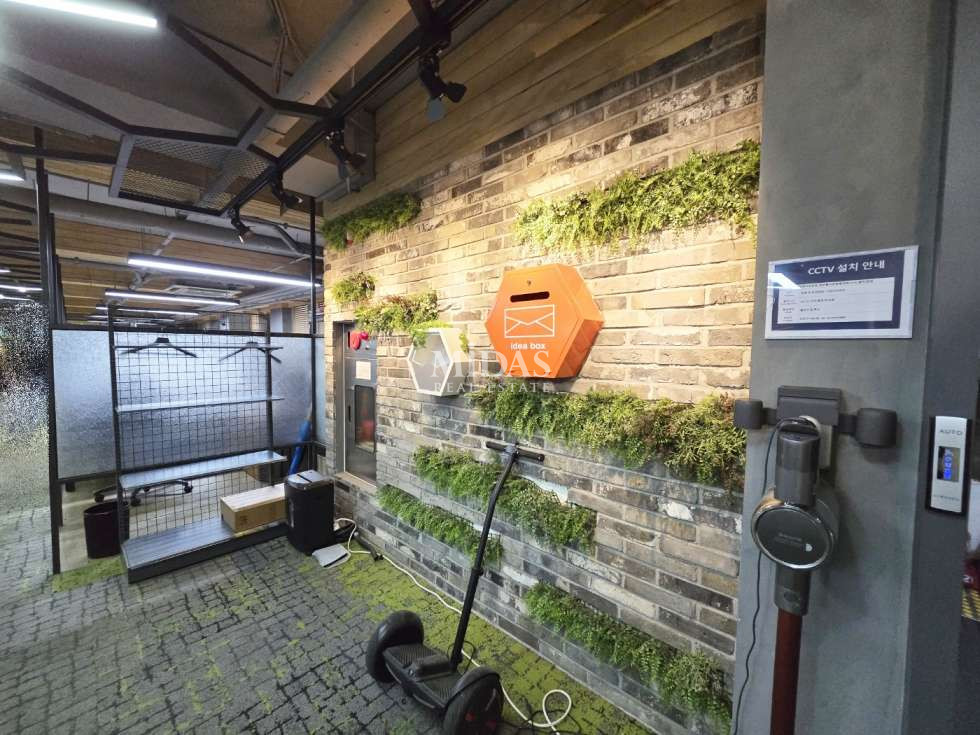 서울 강남구 삼성동 H IT기업 모여 있는 건물입니다. 인테리어 무상인수 가능합니다. 월세 매물번호 10707 사진 12