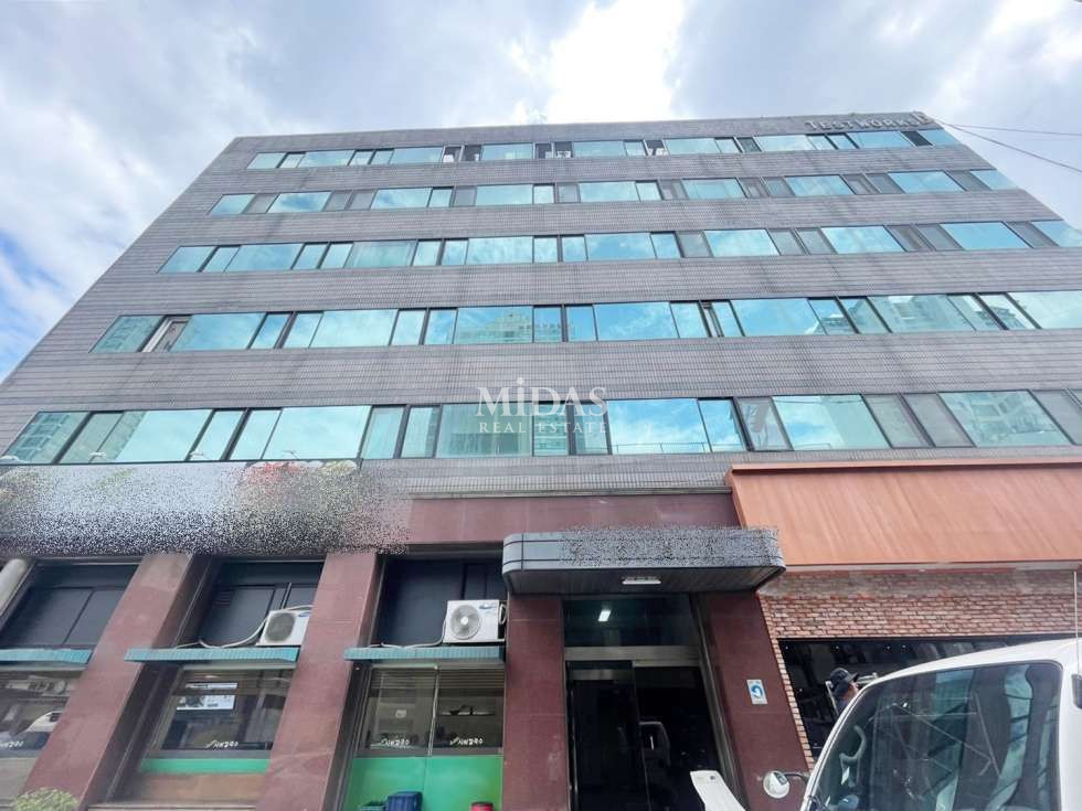서울 송파구 송파동 석촌호수 O 가성비O 전용35 O 룸1 O 사무실 O 월세 매물번호 10413 사진 2