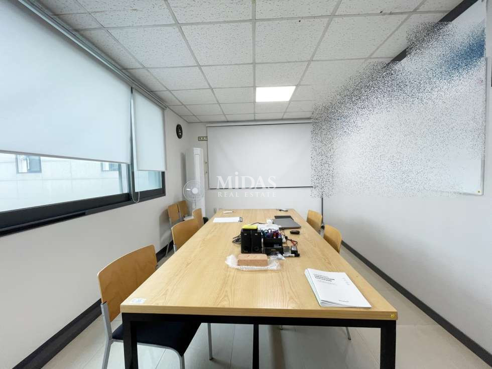 서울 송파구 방이동 송파나루 O 역세권O 인테리어 O 룸 3 O 중형사무실O 월세 매물번호 10407 사진 8