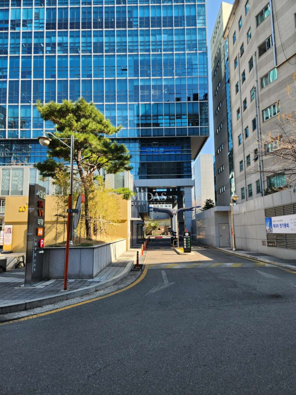 서울 성동구 성수동2가 A동 Midas. 28P. 초역세권. 유리룸2 . 코너호실. 로딩덕 화물엘베보유. 새로운 발걸음을 응원합니다！ 월세 매물번호 11098 사진 15