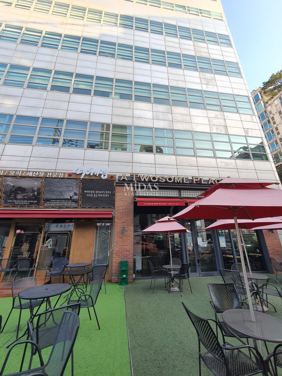 서울 강남구 대치동 선릉 먹자골목 랜드마크 1층 코너 건물 월세 매물번호 10088 사진 1