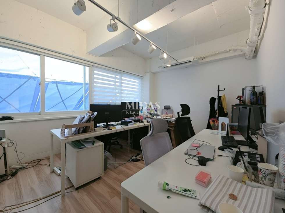 서울 강남구 신사동 도산대로 대로변 빌딩, 인테리어 가성비 월세 매물번호 11061 사진 1
