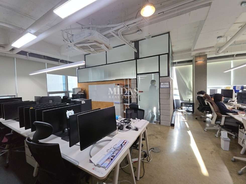 서울 강남구 논현동 사진有, 언주역0.1초, 대로변대형, A급인테리어, 주차2대 월세 매물번호 11054 사진 4