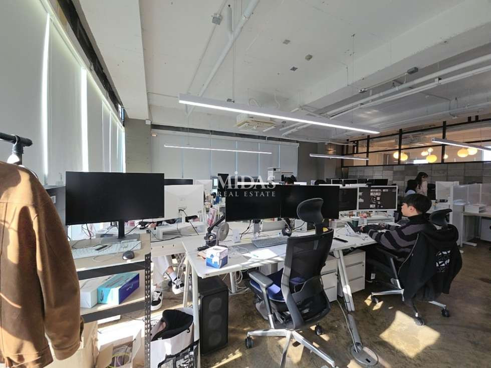 서울 강남구 논현동 사진有, 언주역0.1초, 대로변대형, A급인테리어, 주차2대 월세 매물번호 11054 사진 9