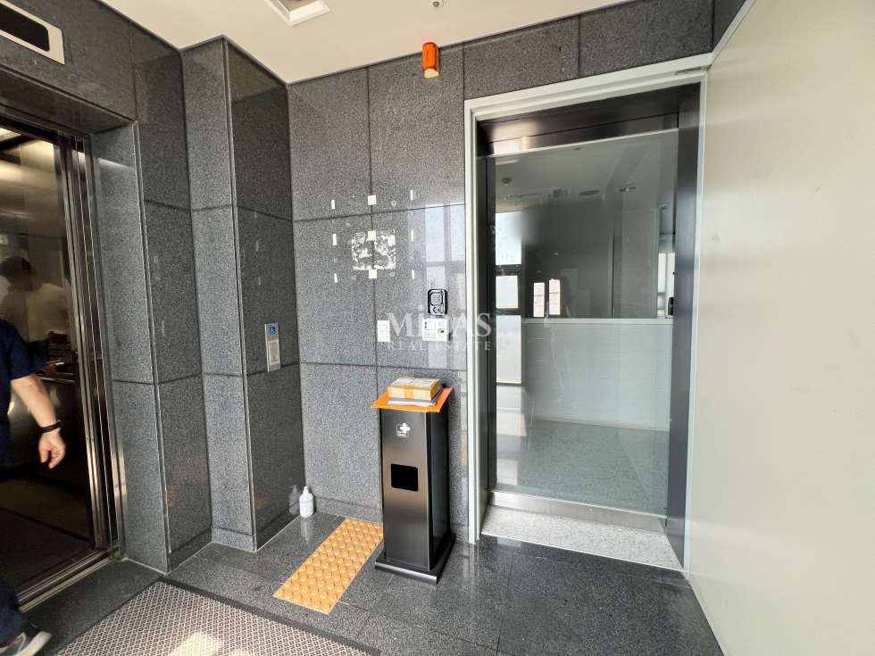 서울 강남구 논현동 마스터스통상(주)사옥동 도산공원사거리 대로변 최상급 인테리어 사무실 월세 매물번호 10491 사진 11
