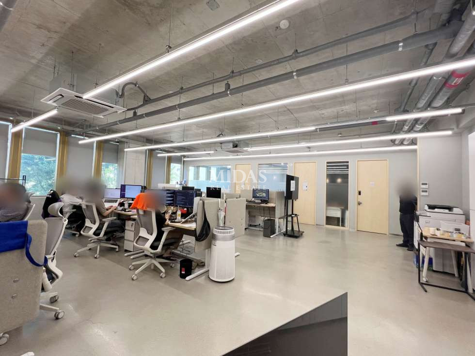 서울 강남구 논현동 주건축물제1동 논현역 5분거리 대로변 인테리어사무실 월세 매물번호 10038 사진 3