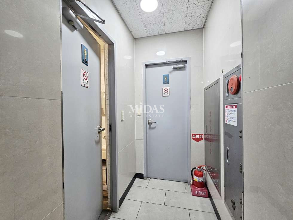 서울 강남구 논현동 209-4 (유빔빌딩) 학동역 전용 67평 인테리어 무상인수 사무실 임대 월세 매물번호 11042 사진 9