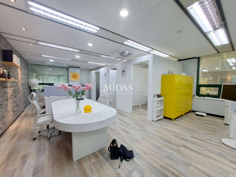서울 강남구 역삼동 역삼역 인근 인테리어 무상 글라스 외관 월세 매물번호 10807 사진 5