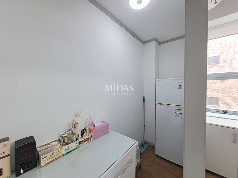 서울 강남구 대치동 선릉역 대로변 화이트&우드 인테리어 무상승계 월세 매물번호 10787 사진 9