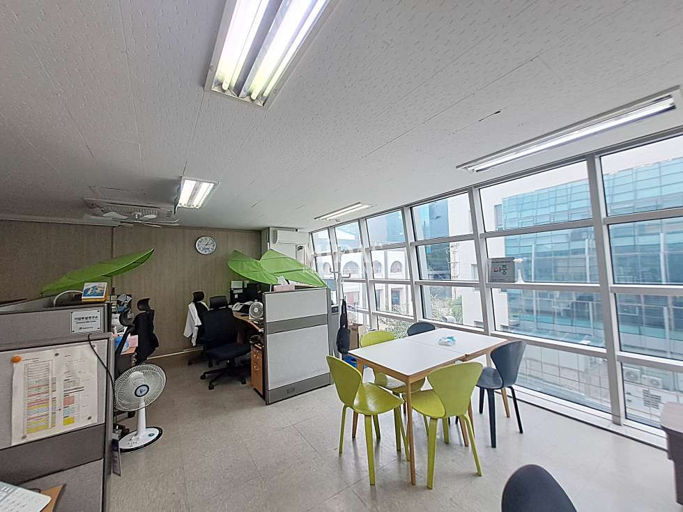 서울 강남구 대치동 포스코 사거리 인테리어 有 룸 다수 월세 매물번호 10786 사진 1