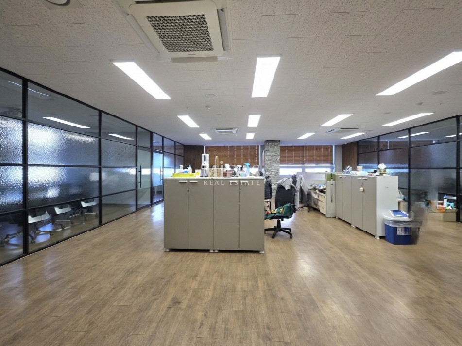 서울 성동구 성수동1가 656-439 (서울숲비즈포레) 【 더블역세권ㅣ실58평ㅣ주차4대 】 월세 매물번호 11153 사진 3