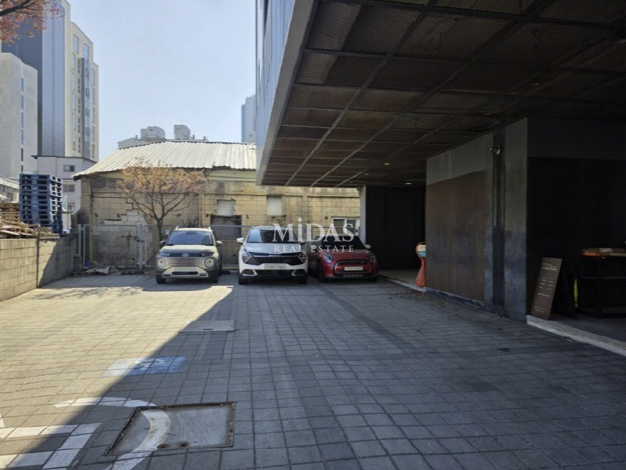 서울 성동구 성수동1가 656-1212 (우일강업) 【 실96평ㅣ초역세권ㅣA급인테리어 ㅣ단독층 】 월세 매물번호 11154 사진 3
