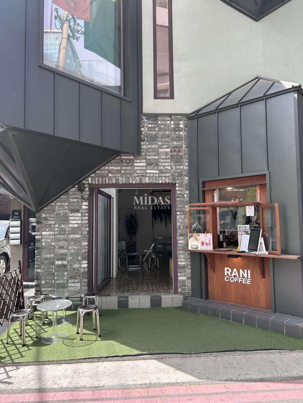 서울 성동구 성수동2가 연무장길에 동화같은 건물 월세 매물번호 10138 사진 2