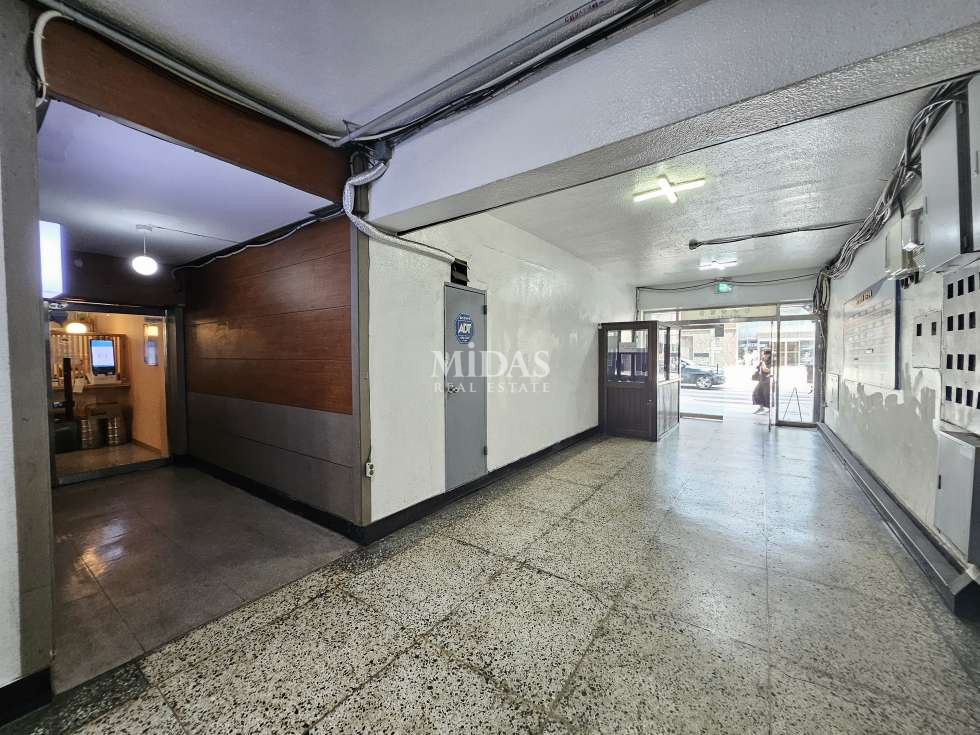 서울 강남구 신사동 MiDAS Real Estate 월세 매물번호 10196 사진 3