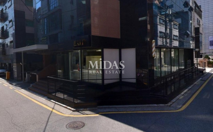 서울 강남구 역삼동 아크로힐스 사거리 인근 가시성 훌륭한 1층 상가 월세 매물번호 10364 사진 1