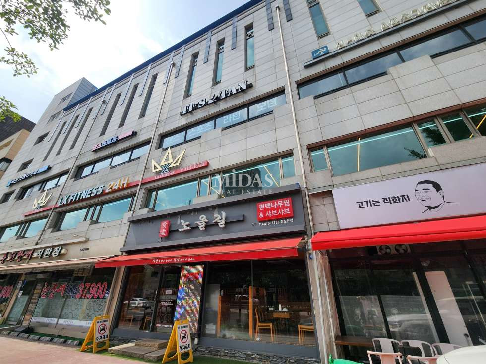 서울 송파구 잠실동 B동 70전용 O 잠실동 대로변 O 기둥없는 대형 상가 사무실 월세 매물번호 10458 사진 1