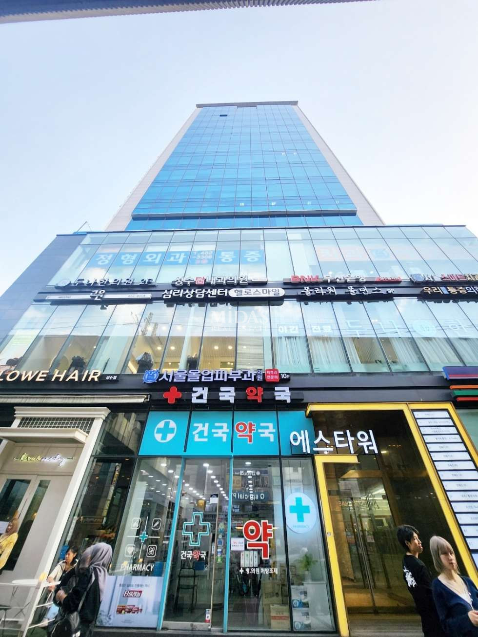 서울 성동구 성수동2가 성수역 초역세권 최고층 뷰 좋은 호실 임대 월세 매물번호 10583 사진 1